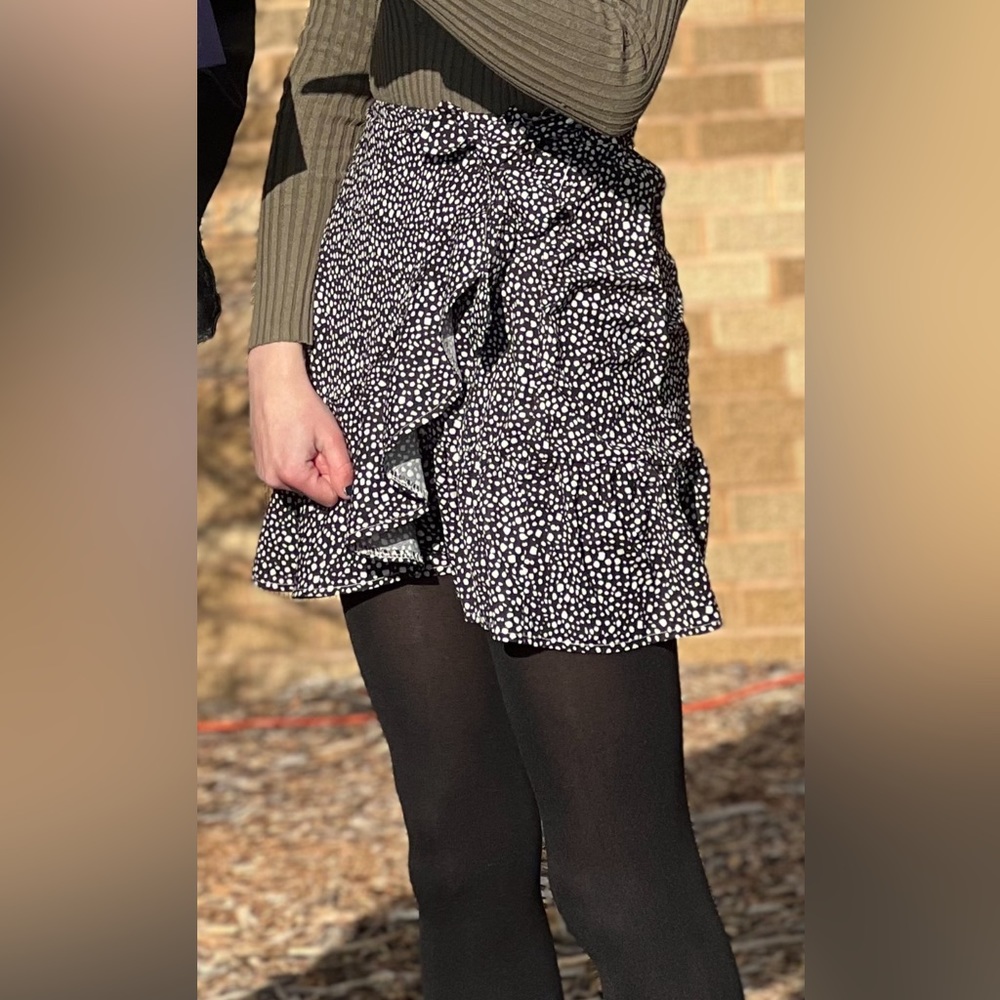 Mosaic high rise skirt with wrap detail